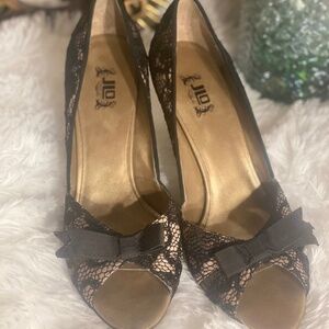 JLO Elegant Black Lace Pumps 9.5M